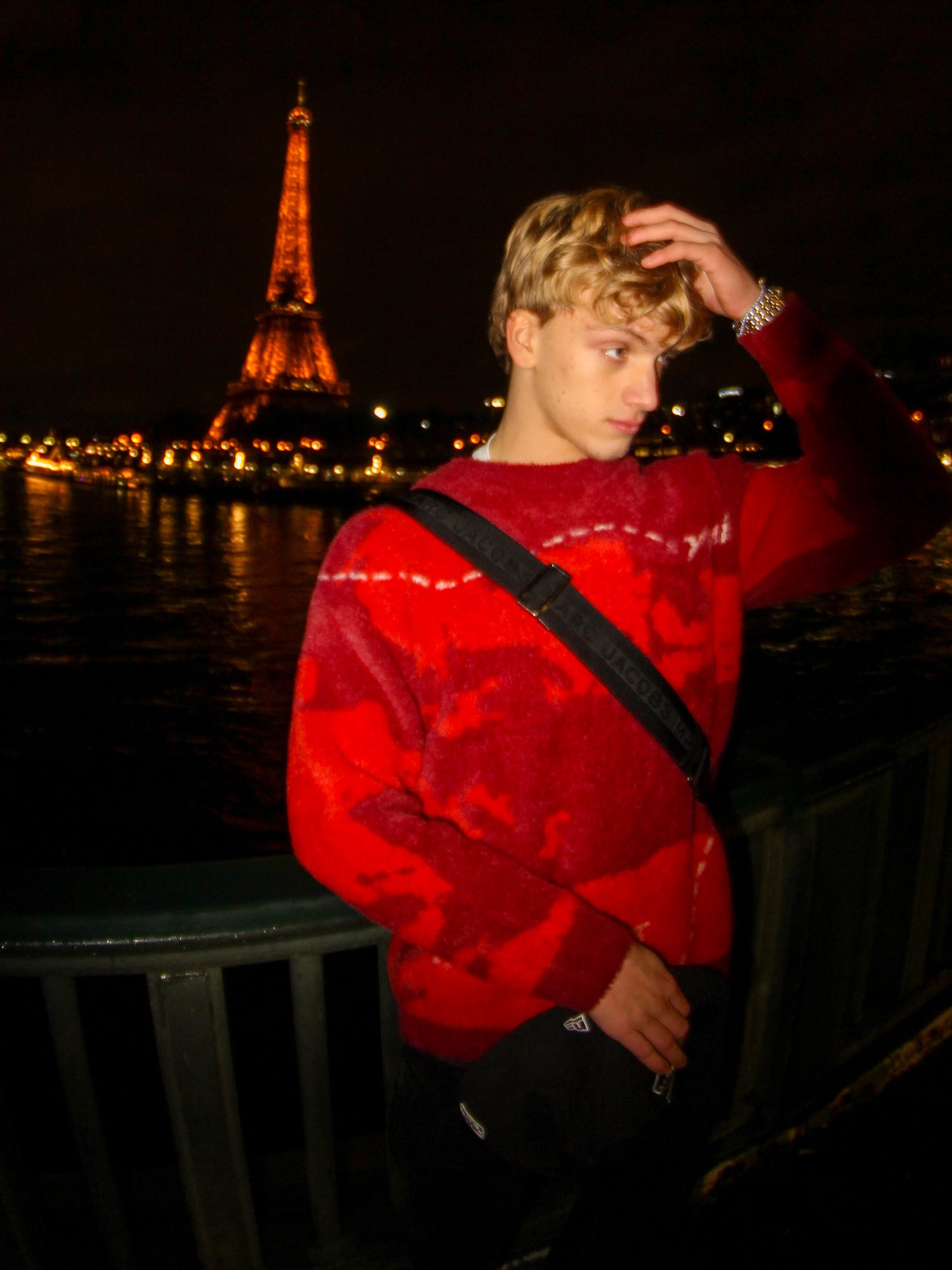 Pull fluffy « le chemin » rouge