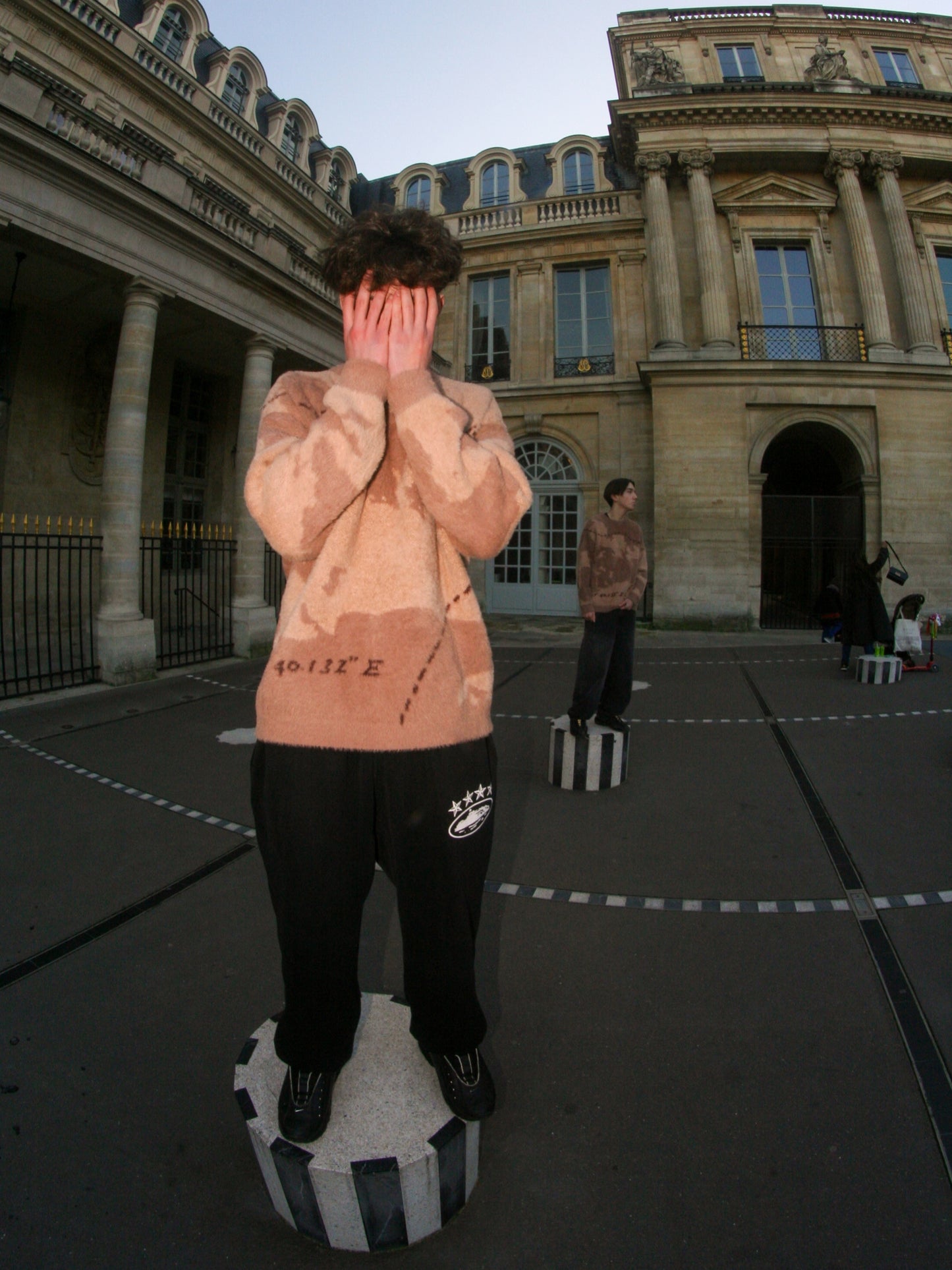 Pull fluffy « le chemin » marron
